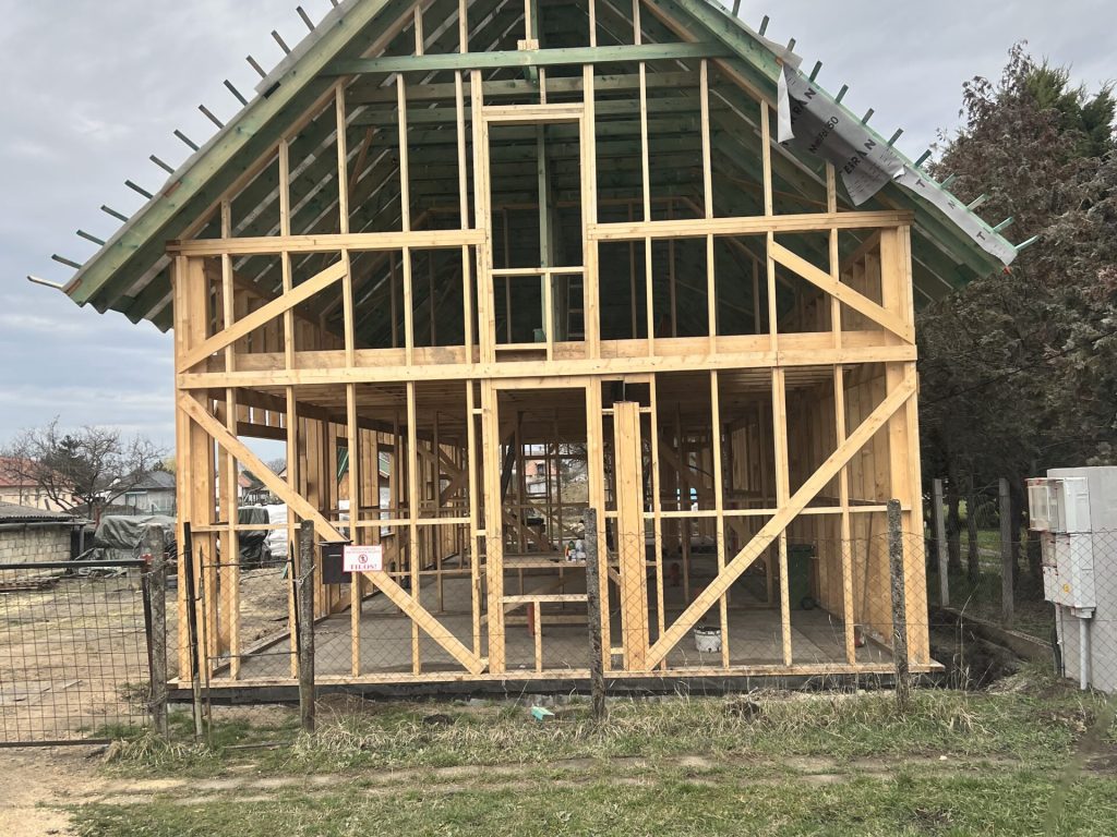 69A36E8C-840B-41FD-AB9D-68824F83335C